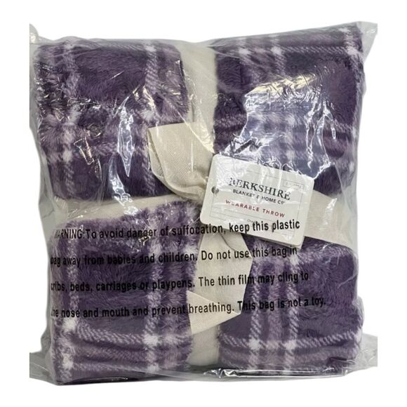 NWT PURPLE Berkshire Blanket Double-Sided Plaid Wearable Throw. - Picture 4 of 6